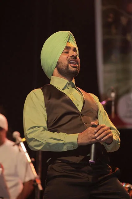Babbu Maan performing live in Vancouver in 2010