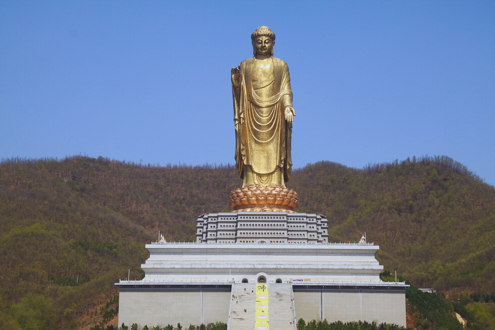 Spring Temple Buddha Facts